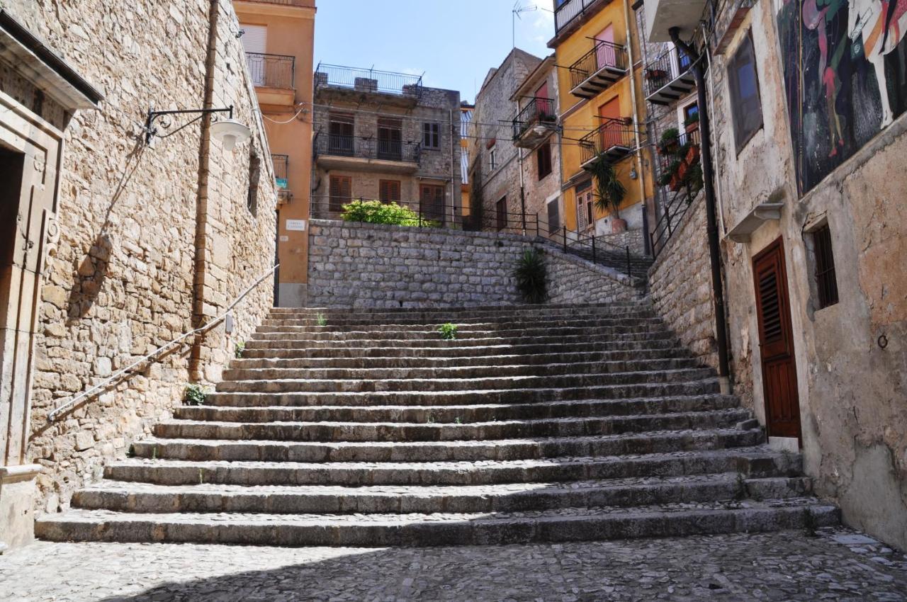 Villetta In Centro Storico Caccamo エクステリア 写真