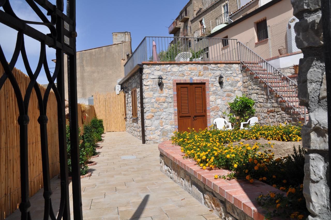 Villetta In Centro Storico Caccamo エクステリア 写真
