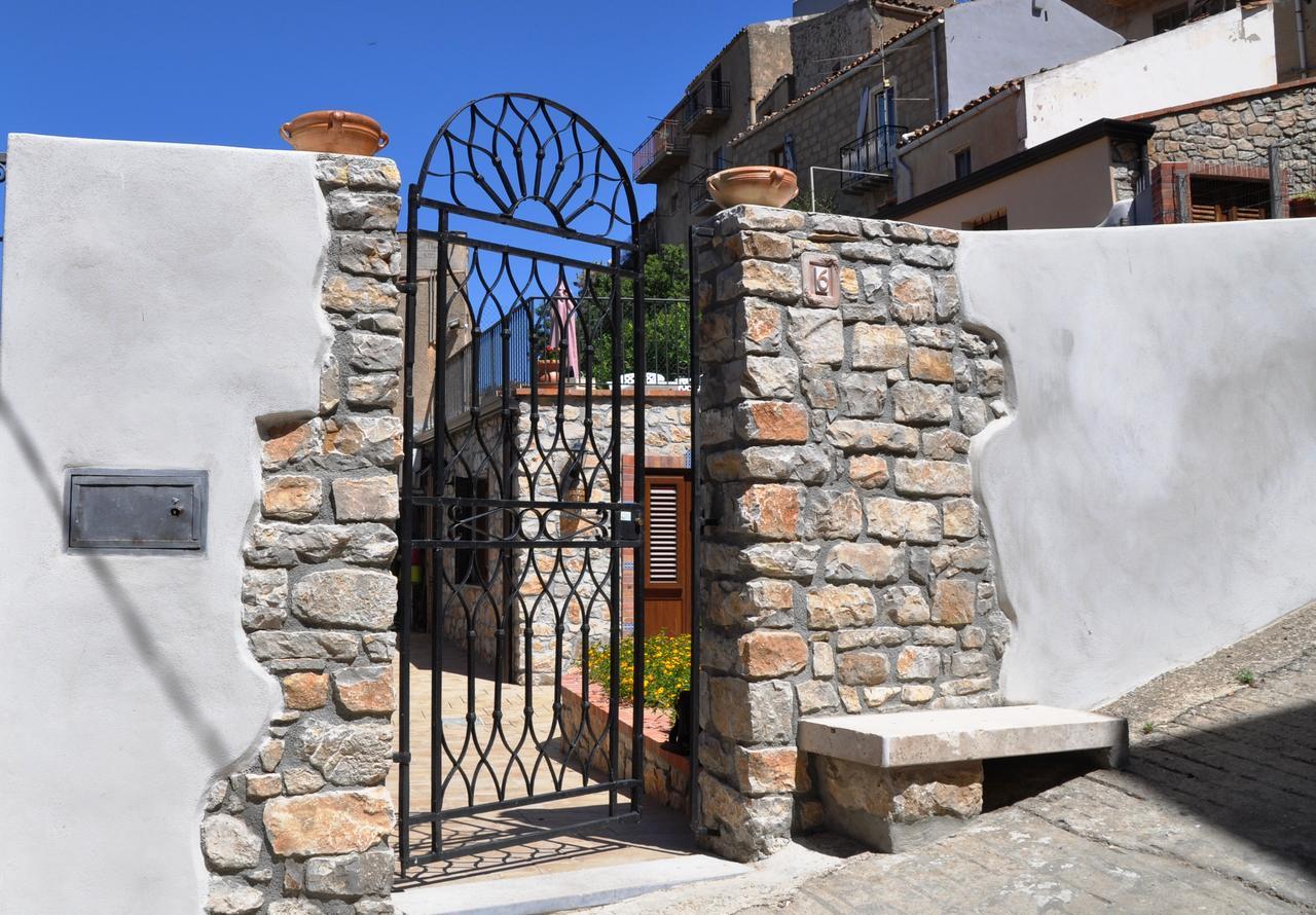 Villetta In Centro Storico Caccamo エクステリア 写真