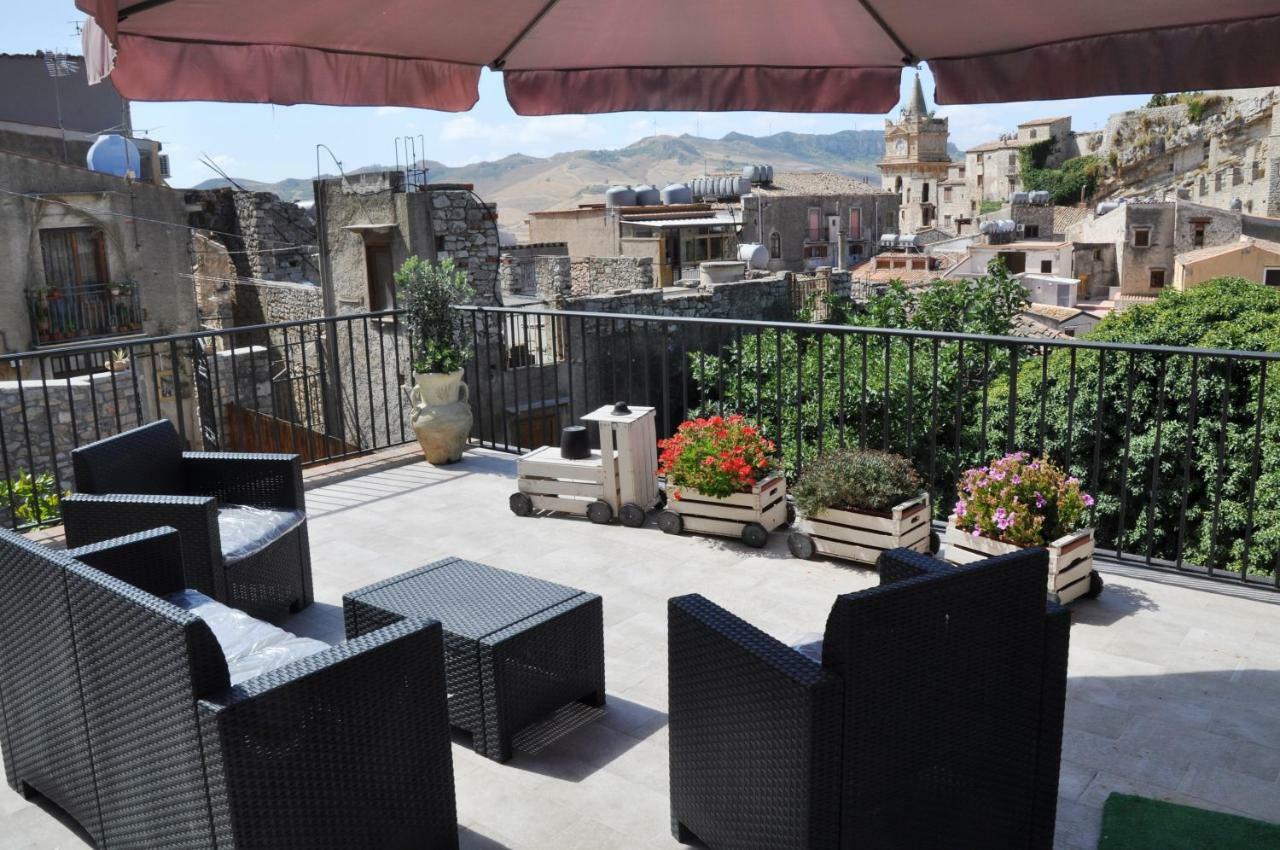 Villetta In Centro Storico Caccamo エクステリア 写真