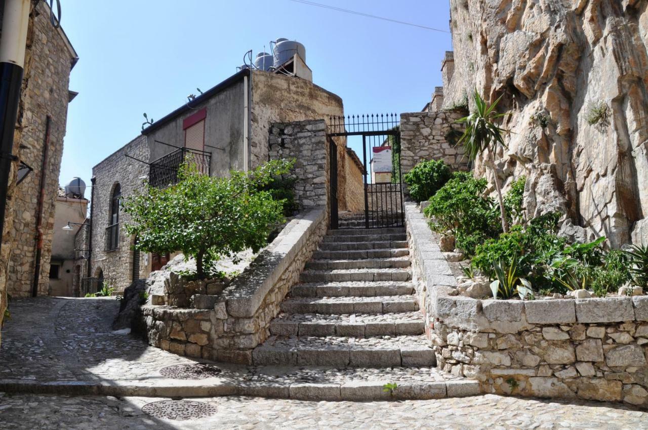 Villetta In Centro Storico Caccamo エクステリア 写真
